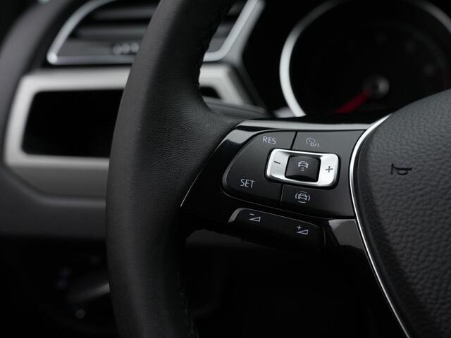 Volkswagen TOURAN 7-zits 1.0 TSI 115 pk Comfortline Business | Achteruitrijcamera | Stoelverwarming | Adaptive Cruise | Navigatie