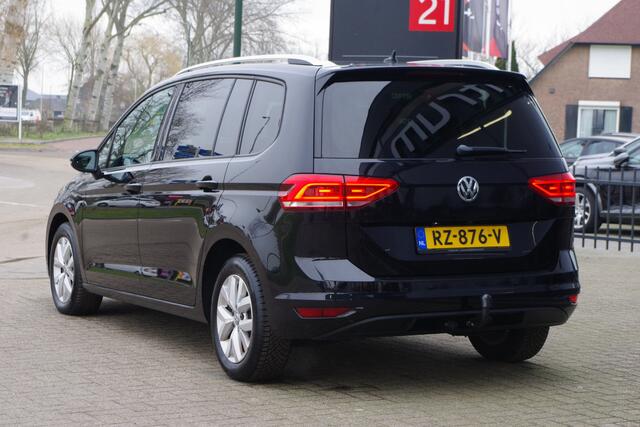 Volkswagen TOURAN 1.6 TDI Automaat 116 PK SCR Comfortline BNS, Trekhaak, Adap. Cruise Control, Massage, Camera