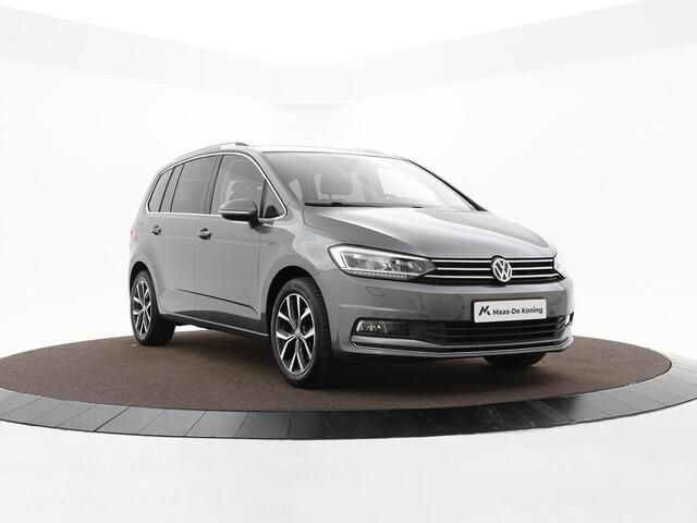 Volkswagen TOURAN 1.4 TSI 150pk DSG Highline 7p · Camera · Wegklapbare Trekhaak · Apple/Android Car Play · Navigatie · 17'' Inch ·