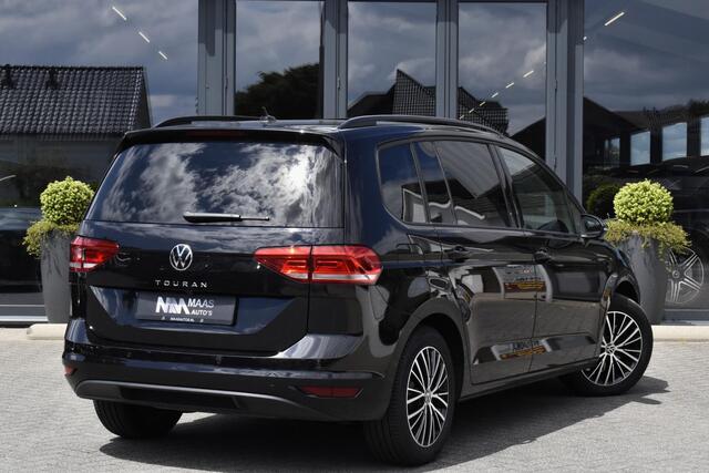 Volkswagen TOURAN 1.5 TSI Business 7p