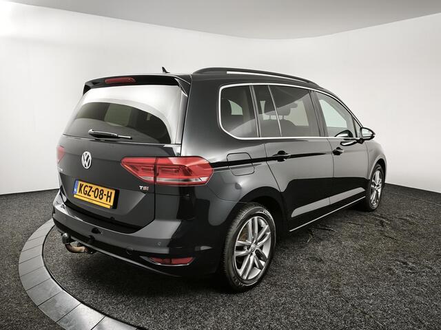 Volkswagen TOURAN 1.4 TSI Highline Business R 7p | Trekhaak | Parkeersensoren V+A | Stoelverwarming | Apple CarPlay / Android Auto |