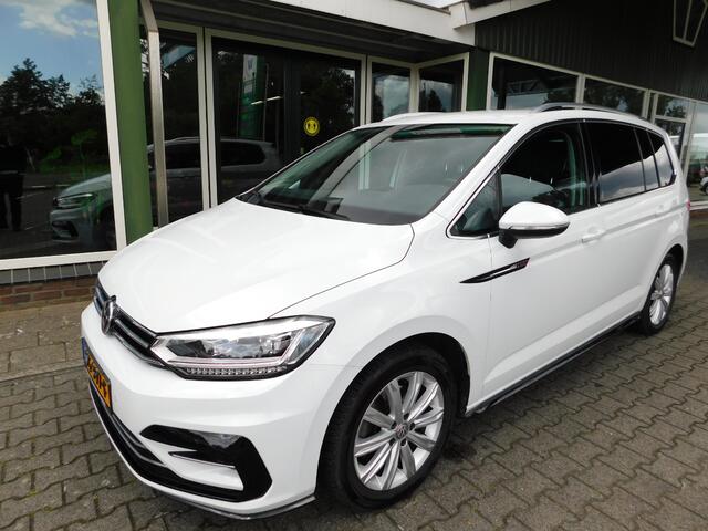 Volkswagen TOURAN 1.4TSI 150PK 7P! R-LINE!! All-in Prijs! Trekhaak!