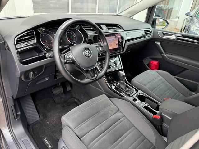 Volkswagen TOURAN 1.8 TSI 180PK Highline 7-Pers Aut. Navi Camera Pano Trekhaak
