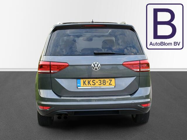 Volkswagen TOURAN 1.8 TSI Highline /Pano/Led/Clima/Camera/Carplay/Navi/Park. ass./17"/