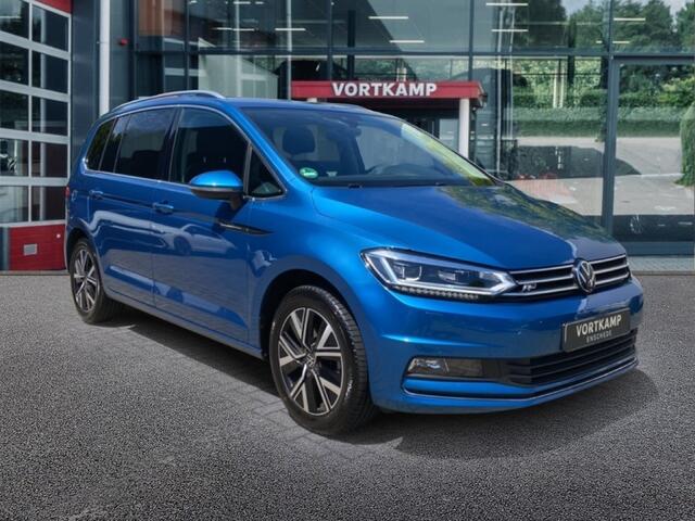Volkswagen TOURAN 1.5 TSI DSG HIGHLINE TREKHAAK/CAMERA/ACC/CLIMA/STOELVERW