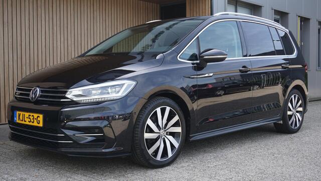 Volkswagen TOURAN 1.5 TSI 150pk R-Line & Highline 7-Zits Pano.Dak 18inch LM LED Adaptive Cruise Control A-Camera *Zeer Nette Touran*