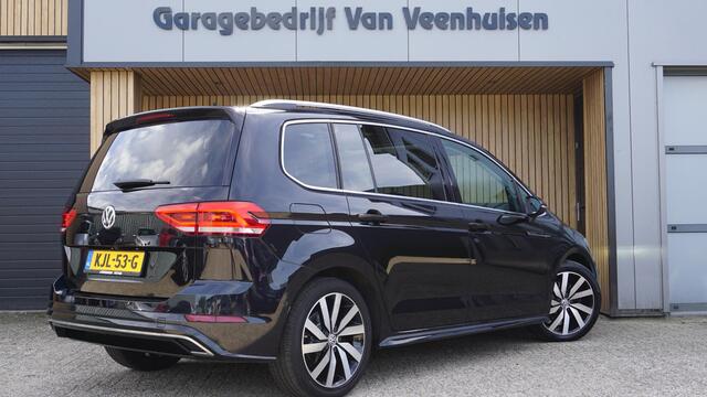 Volkswagen TOURAN 1.5 TSI 150pk R-Line & Highline 7-Zits Pano.Dak 18inch LM LED Adaptive Cruise Control A-Camera *Zeer Nette Touran*