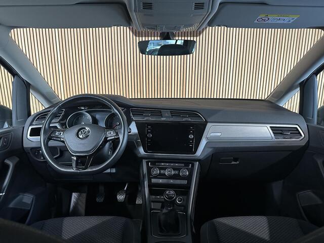Volkswagen TOURAN 1.5 TSI Comfortline 7p NL auto | Trekhaak | Camera | ACC