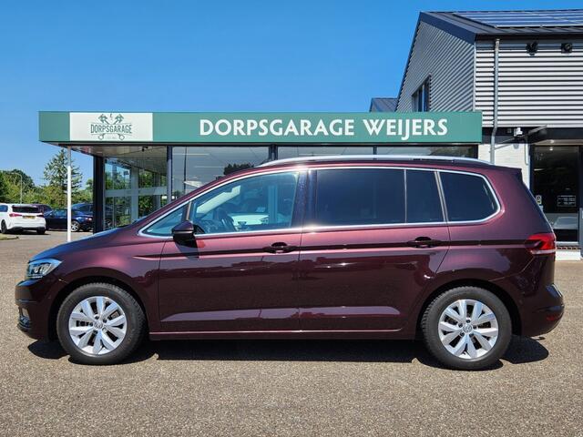 Volkswagen TOURAN 1.5 TSI Highline, 1e eigenaar, dealeronderhouden, Trekhaak, Navi, Camera, Android/Apple