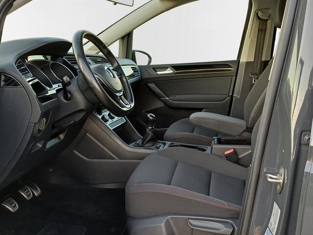 Volkswagen TOURAN 1.2 TSI 7p / Sound Edition / Zeer complete auto