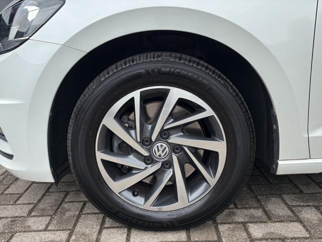 Volkswagen TOURAN 1.2 TSI HIGHLINE 7PERS. ELEK-KLEP/PDC/ACC/STOELVERW/CARPLAY/NAVI