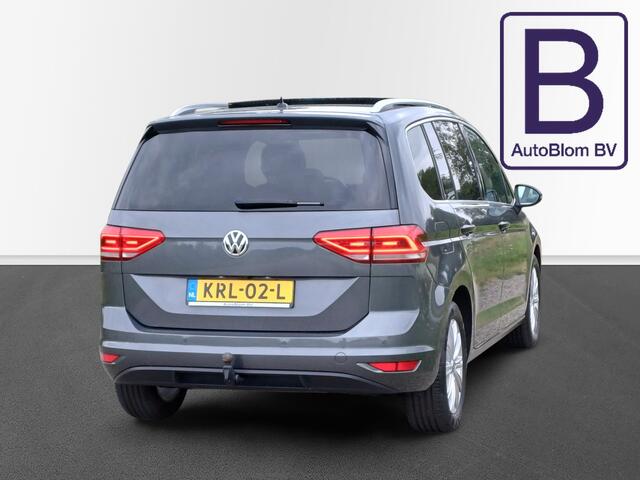 Volkswagen TOURAN 1.5 TSI Highline / Trekhaak / LED / Panodak