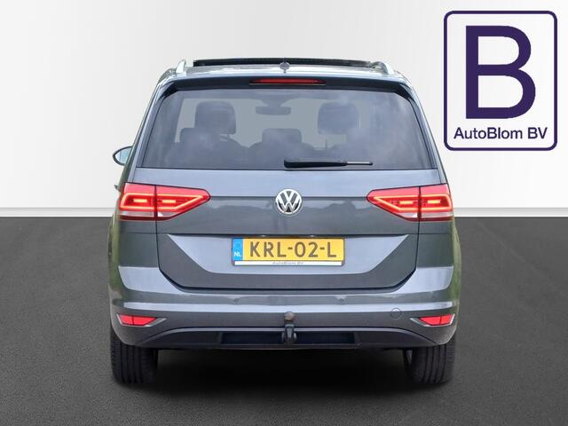 Volkswagen TOURAN 1.5 TSI Highline / Trekhaak / LED / Panodak