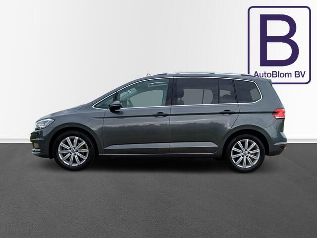 Volkswagen TOURAN 1.5 TSI Highline / Trekhaak / LED / Panodak