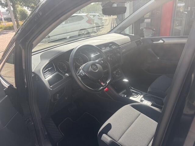Volkswagen TOURAN 1.5 TSI Comfortline Business 7p | Navi | Trekhaak | Cruise | 118.802 km Dealeronderhouden