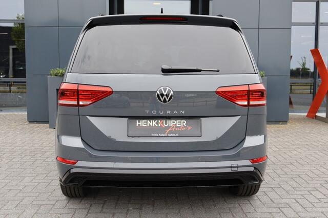 Volkswagen TOURAN 1.5 TSI DSG R-Line / 7 persoons/ Camera / LED/ PDC/ App-Connect/ Navi