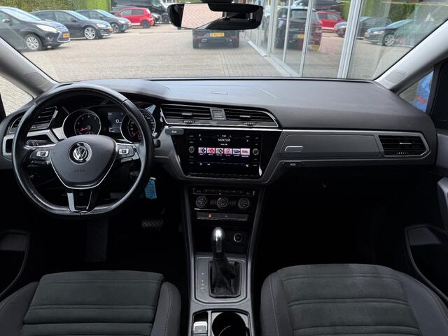 Volkswagen TOURAN 1.5 TSI Comfortline Business 7p - Alcantara Massage Navi Cruise Stoelverw.