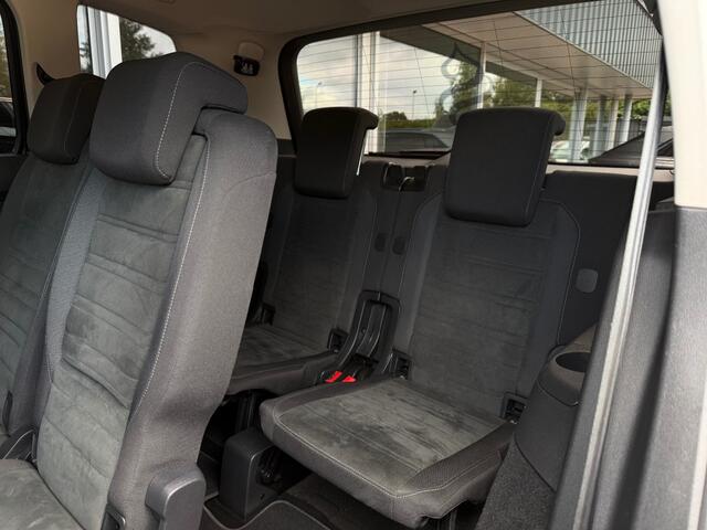 Volkswagen TOURAN 1.5 TSI Comfortline Business 7p - Alcantara Massage Navi Cruise Stoelverw.