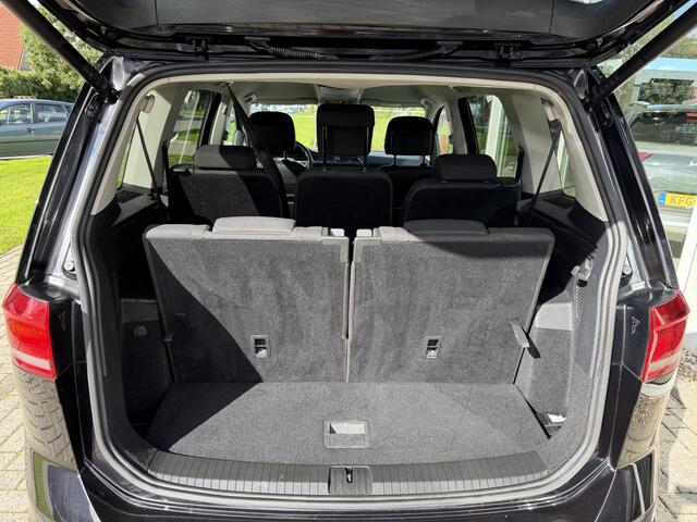 Volkswagen TOURAN 1.5 TSI Highline 7p App Carplay