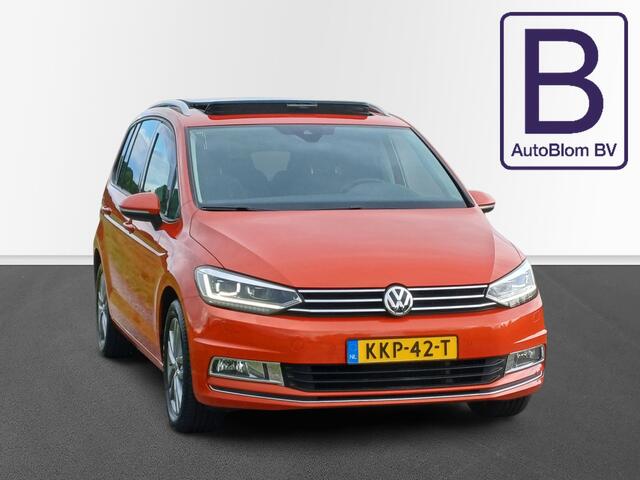 Volkswagen TOURAN 1.4 TSI Highline SOUND /schitterende kleur!/Pano/Camera/Cruise/Navi/17"/