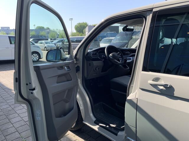 Volkswagen TRANSPORTER 2.0 TDI 150PK DSG Caravelle DC | FULL OPTION | Led | digital cockpit | Leer |
