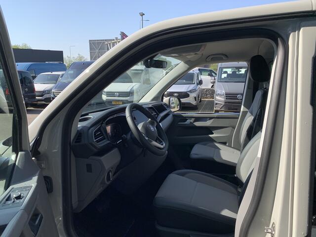 Volkswagen TRANSPORTER 2.0 TDI 150PK DSG Caravelle DC | FULL OPTION | Led | digital cockpit | Leer |