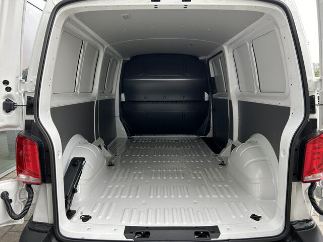 Volkswagen TRANSPORTER 2.0 TDI L2 EU6 81 kW / 110 pk | Bluetooth | Airco | deuren | 3 zits