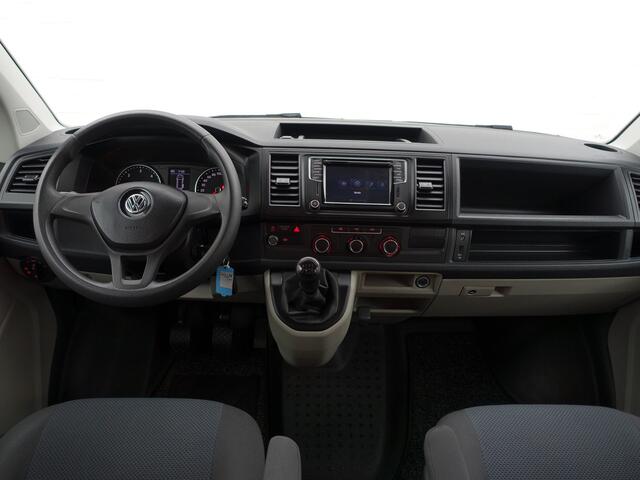 Volkswagen TRANSPORTER 2.0 TDI L2 Highline- Dubbele Cabine, 4/5 Pers, Carplay, Park Assist, Navi, Cruise, Trekhaak