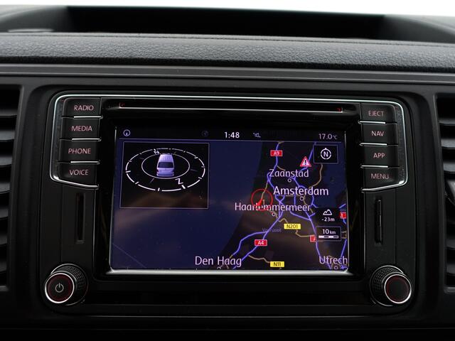 Volkswagen TRANSPORTER 2.0 TDI L2 Highline- Dubbele Cabine, 4/5 Pers, Carplay, Park Assist, Navi, Cruise, Trekhaak