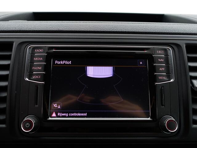 Volkswagen TRANSPORTER 2.0 TDI L2 Highline- Dubbele Cabine, 4/5 Pers, Carplay, Park Assist, Navi, Cruise, Trekhaak