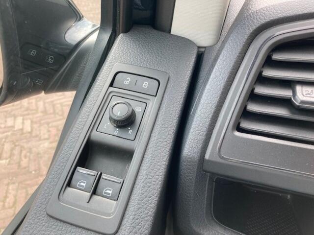 Volkswagen TRANSPORTER High Line L2H1 DSG 204 Pk Trekhaak Navi Cruise