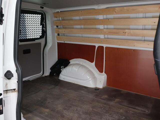 Volkswagen TRANSPORTER 2.0 TDI 150 PK DSG AUT. EURO 6 + APPLE CARPLAY / DAB+ / NAVIGATIE / CRUISE CONTROL