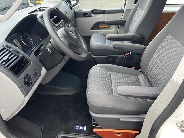 Volkswagen TRANSPORTER Kombi 2.0 TDI DSG Automaat 140 pk L1H1 BTW en BPM vrij Airco Cruise control Trekhaak PDC 1e eigenaar Euro 5 Personenbus Kombi Combi Tourer Groepsvervoer