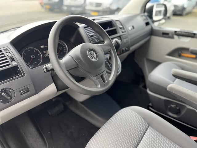 Volkswagen TRANSPORTER Kombi 2.0 TDI DSG Automaat 140 pk L1H1 BTW en BPM vrij Airco Cruise control Trekhaak PDC 1e eigenaar Euro 5 Personenbus Kombi Combi Tourer Groepsvervoer