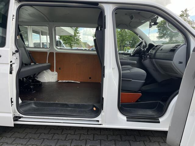 Volkswagen TRANSPORTER Kombi 2.0 TDI DSG Automaat 140 pk L1H1 BTW en BPM vrij Airco Cruise control Trekhaak PDC 1e eigenaar Euro 5 Personenbus Kombi Combi Tourer Groepsvervoer