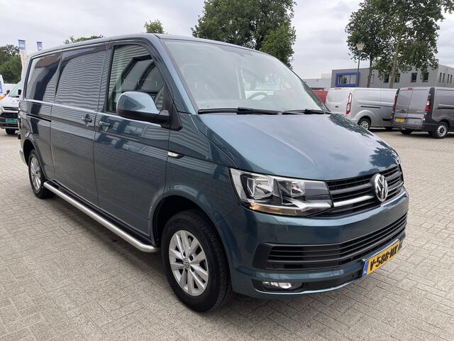 Volkswagen TRANSPORTER 2.0 TDI 150pk DSG automaat L2H1 Highline / vaste prijs rijklaar ¤ 22.950 ex btw / lease vanaf ¤ 410 / airco / cruise / navi / camera / trekhaak 2500 kg / pdc voor en achter !
