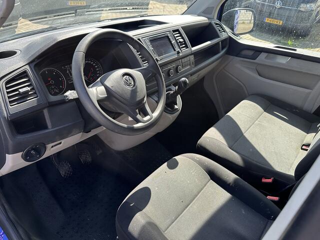 Volkswagen TRANSPORTER 2.0 TDI 102PK EURO6 L2H1 Trekhaak/cruise control/app connect