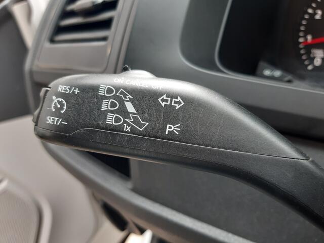 Volkswagen TRANSPORTER Benzine DC Open Laadbak Pick-Up Benzine