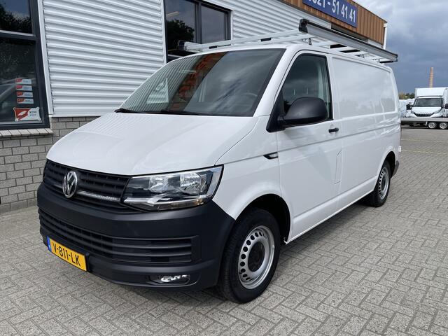 Volkswagen TRANSPORTER 2.0 TDI 102pk L1H1 Trendline / vaste prijs rijklaar ¤ 17.950 ex btw / lease vanaf ¤ 329 / airco / cruise / bijrijdersbank / imperial / ingerichte laadruimte met sloten !