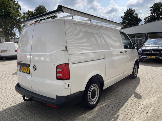 Volkswagen TRANSPORTER 2.0 TDI 102pk L1H1 Trendline / vaste prijs rijklaar ¤ 17.950 ex btw / lease vanaf ¤ 329 / airco / cruise / bijrijdersbank / imperial / ingerichte laadruimte met sloten !