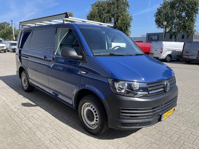 Volkswagen TRANSPORTER 2.0 TDI 102pk L1H1 Comfortline / vaste prijs rijklaar ¤ 17.950 ex btw / lease vanaf ¤ 329 / airco / cruise / navigatie / imperial / achterklep / parkpilot / 2 stoelen met armsteun !
