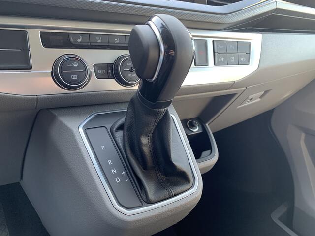 Volkswagen TRANSPORTER 2.0 TDI 150PK DSG Caravelle DC | Led | digital cockpit | Leer | Schuifdeuren elektrisch