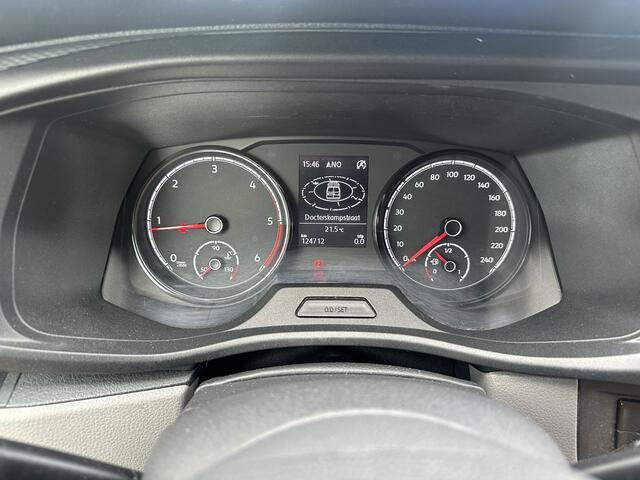 Volkswagen TRANSPORTER 2.0 TDI 110 PK L2H1 EURO6 Cruise control/Navigatie systeem/pdc