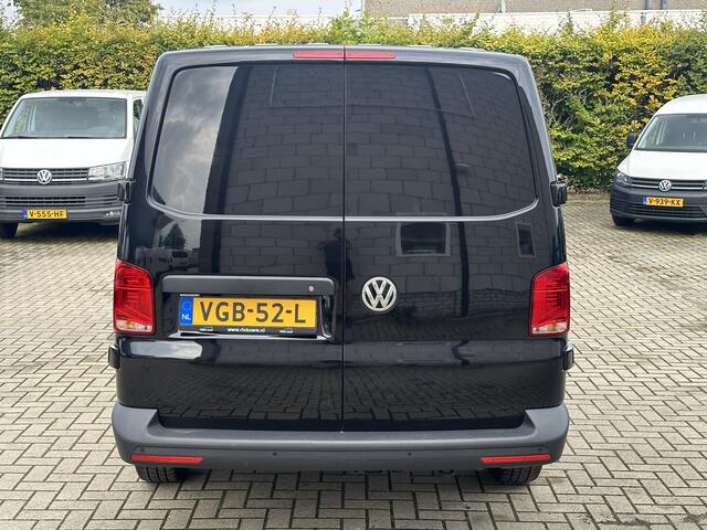 Volkswagen TRANSPORTER 2.0 TDI 110 PK L2H1 EURO6 Cruise control/Navigatie systeem/pdc