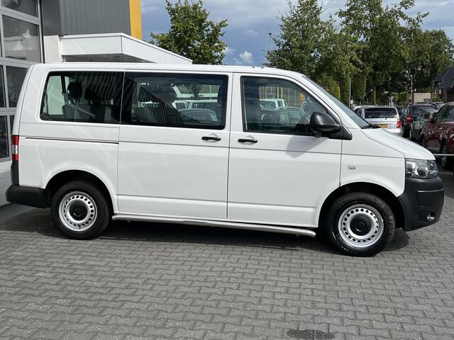 Volkswagen TRANSPORTER Kombi 8-persoons 2.0 TDI L1H1 BTW en BPM vrij Airco Cruise control Trekhaak PDC 1e eigenaar Euro 5 Personenbus Kombi Combi Tourer Groepsvervoer