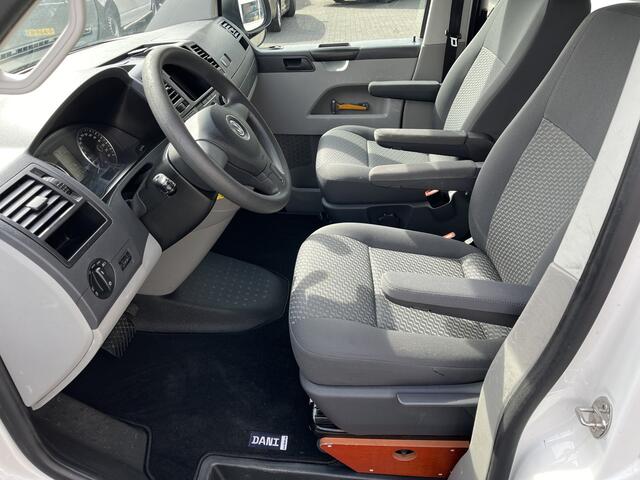 Volkswagen TRANSPORTER Kombi 8-persoons 2.0 TDI L1H1 BTW en BPM vrij Airco Cruise control Trekhaak PDC 1e eigenaar Euro 5 Personenbus Kombi Combi Tourer Groepsvervoer