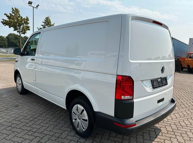 Volkswagen TRANSPORTER T 6.1 2.0 TDI L1H1 28 3-zitter airco camera