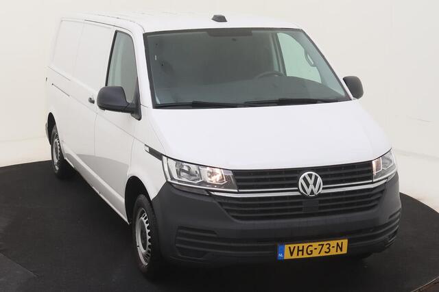 Volkswagen TRANSPORTER 6.1 - 2.0 TDI L2H1 Trend Edition Trekhaak / Camera / PDC