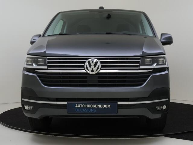Volkswagen TRANSPORTER Bedrijfswagens Highline 2.0 TDI L2H1 28 110 kW / 150PK | Multifunctioneel stuurwiel | Armleuningen voor beide voorstoelen | Navigatiesysteem Discover Media (10") inclusief streaming & internet pakket | Parkeerhulp vóór en achter |