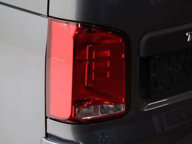 Volkswagen TRANSPORTER Bedrijfswagens Highline 2.0 TDI L2H1 28 110 kW / 150PK | Multifunctioneel stuurwiel | Armleuningen voor beide voorstoelen | Navigatiesysteem Discover Media (10") inclusief streaming & internet pakket | Parkeerhulp vóór en achter |